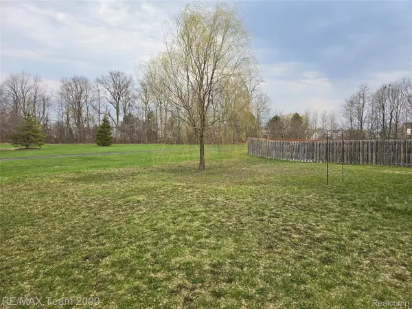 7249 Warwick DR, Ypsilanti Charter Township, MI 48197