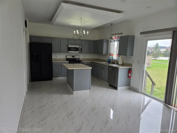 7249 Warwick DR, Ypsilanti Charter Township, MI 48197