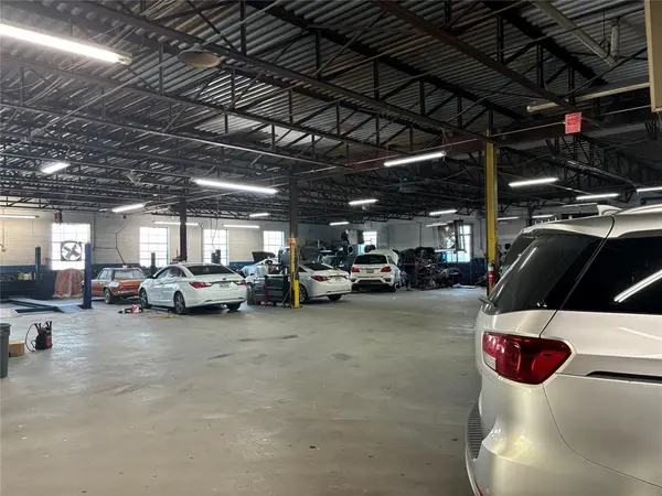 1204 Powhattan Street, Dallas, TX 75215