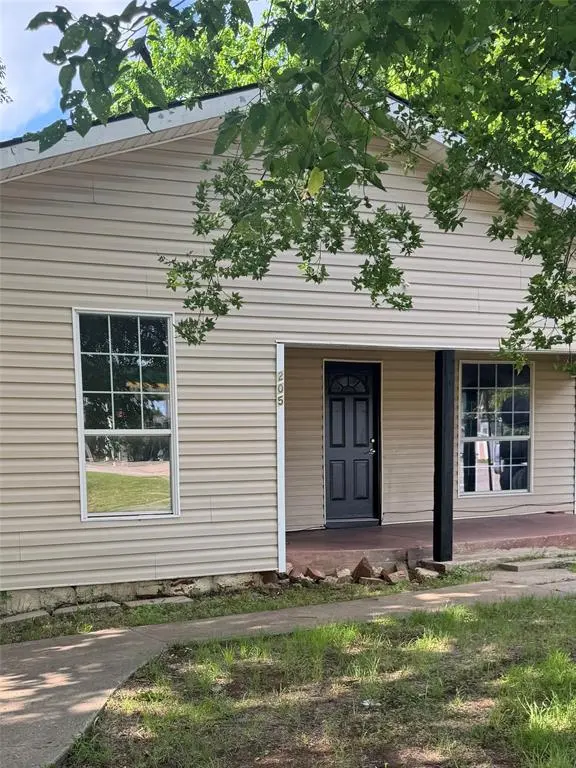 205 W Bond Street, Denison, TX 75020