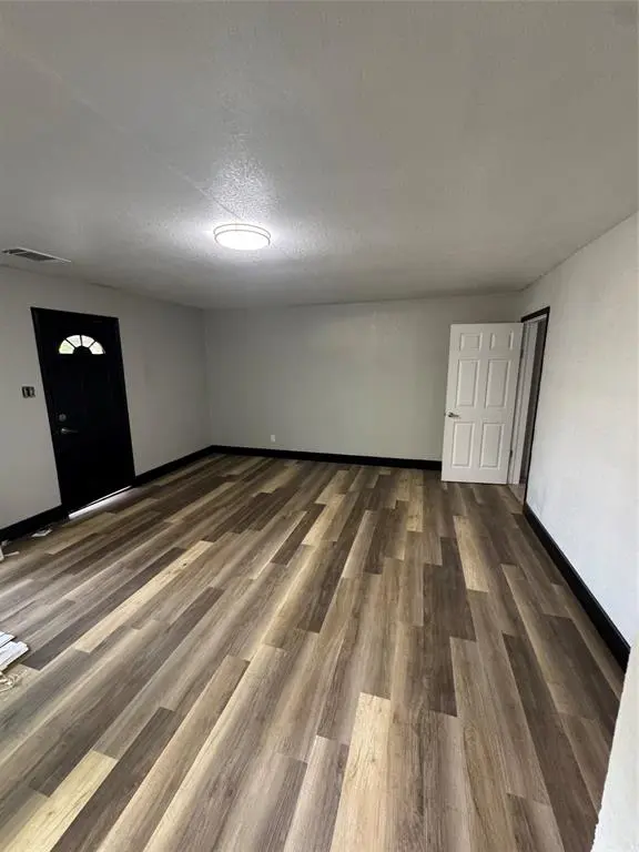 205 W Bond Street, Denison, TX 75020