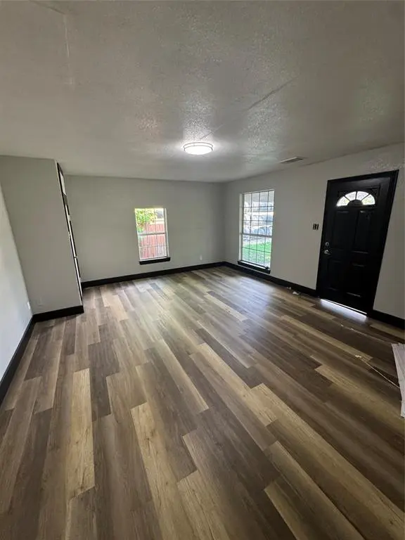 205 W Bond Street, Denison, TX 75020