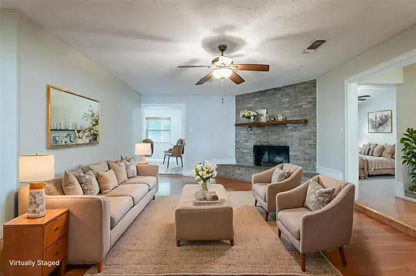 1011 John Reagan Street, Benbrook, TX 76126