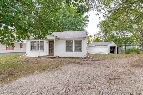 2207 Drake Street, Caddo Mills, TX 75135