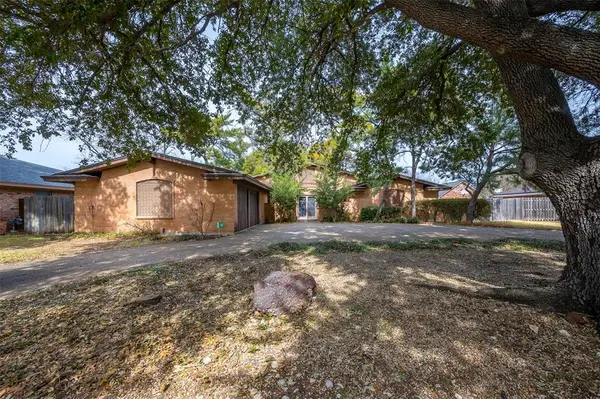 4332 Westdale Drive, Fort Worth, TX 76109