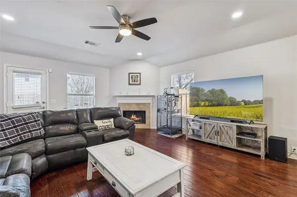 8901 Sierra Trail, Cross Roads, TX 76227