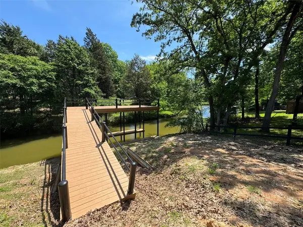 2119 Hickory Trace, Mabank, TX 75156