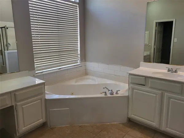 119 Saint James Road, Irving, TX 75063