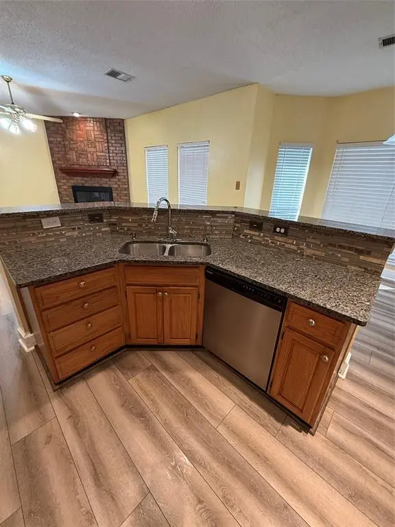 1704 Bent Brook Drive, Mesquite, TX 75181