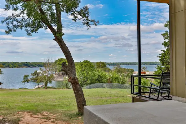 78 Park Lane, Gainesville, TX 76240