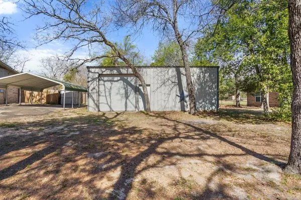 6772 FM 2494, Athens, TX 75751