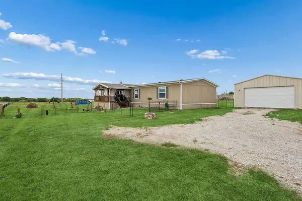 277 County Road 2735, Decatur, TX 76234