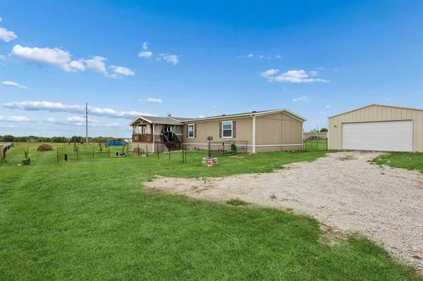 277 County Road 2735, Decatur, TX 76234