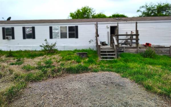 1574 Highland Acres Drive, Kaufman, TX 75142