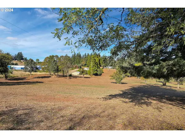 7805 Wildberry LN #1, Salem, OR 97306