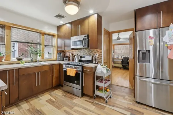 5 Cedar St, North Arlington Boro, NJ 07031