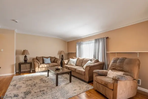 4 Lynn Ct, Lincoln Park Boro, NJ 07035