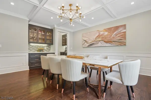 290 Long Hill Dr, Millburn Twp., NJ 07078