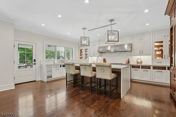 290 Long Hill Dr, Millburn Twp., NJ 07078