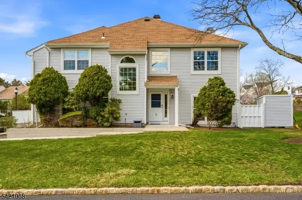 5 Ardsley Sq, Sayreville Boro, NJ 08859