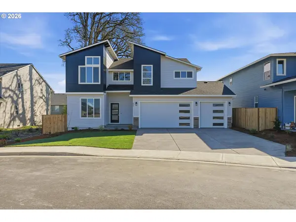 655 E Cleveland ST, Carlton, OR 97111