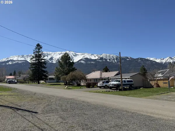 404 S COLLEGE ST, Joseph, OR 97846