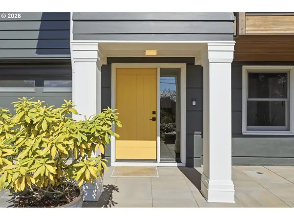 4432 SW TWOMBLY AVE, Portland, OR 97239