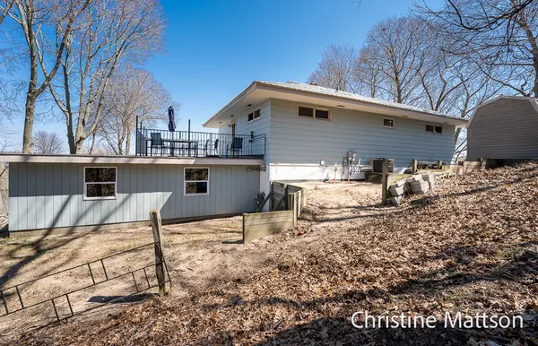 3229 Edgewater ST, Muskegon City, MI 49441