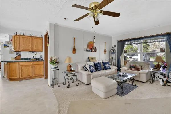 14620 E Merry DR, Amboy Twp, MI 49232