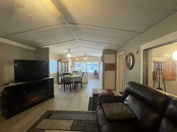 7050 Gray DR ## 1020, Red Deer, AB T4P 1B9