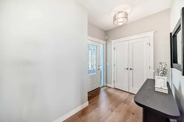 239 STONEMERE GN, Chestermere, AB T1X 0S1