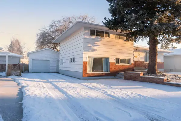 1020 Fern CRES S, Lethbridge, AB T1K 2W3