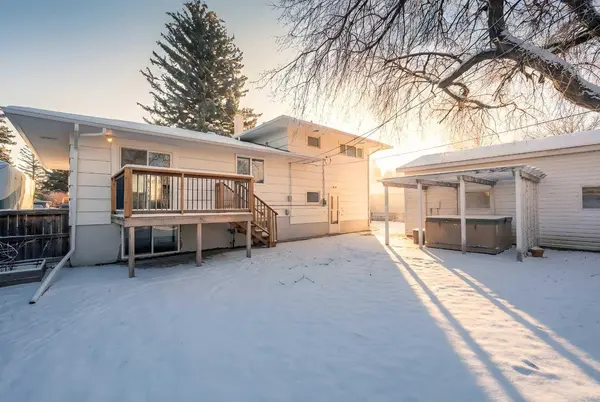 1020 Fern CRES S, Lethbridge, AB T1K 2W3