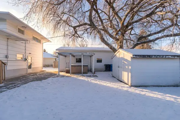 1020 Fern CRES S, Lethbridge, AB T1K 2W3