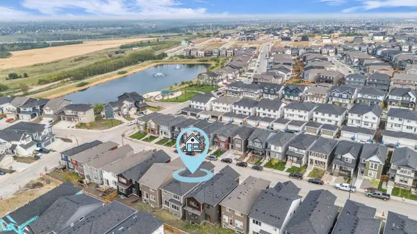 35 Versant VW SW, Calgary, AB T2Y 0W9