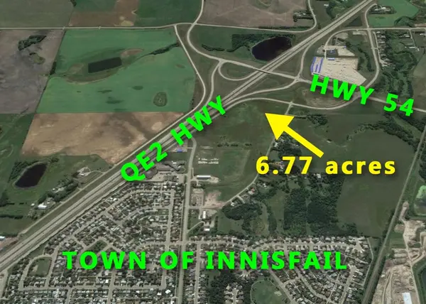 5601 Woodland RD, Innisfail, AB T4G 1E3