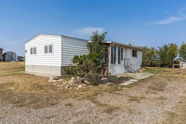 7502 Old Trans Canada HWY, Rural Cypress County, AB T0J 2P0