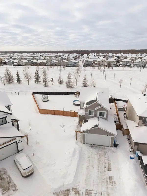 124 Walnut PL, Fort Mcmurray, AB T9K 0T2