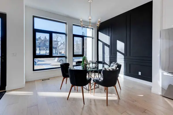 3716 44 ST SW, Calgary, AB T3E 3S1