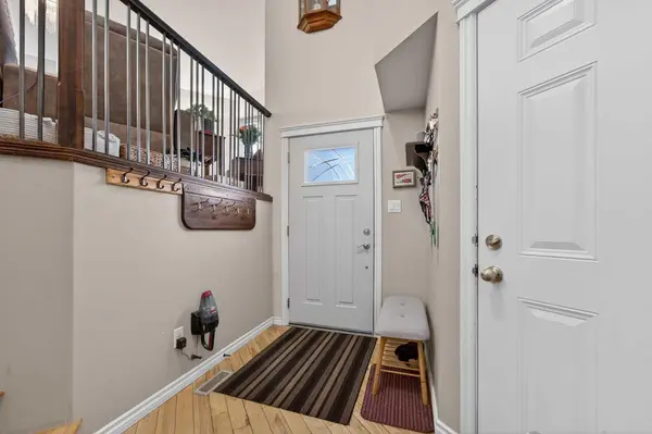 302 Sixmile LN S, Lethbridge, AB T1K 5S6