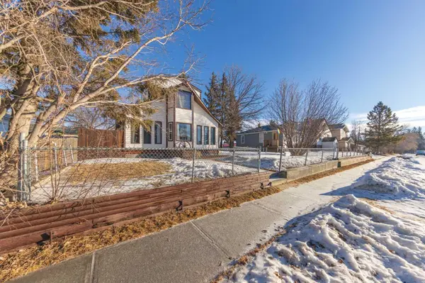 4726 43 ST, Lloydminster, SK S9V0E7