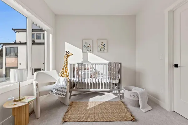 3107 42 ST SW, Calgary, AB T3E 3M4