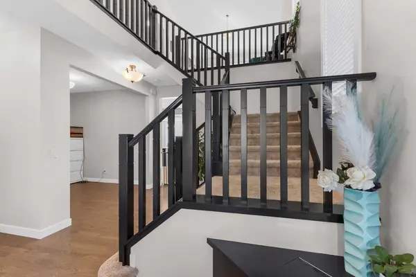 282 Mountainview DR, Okotoks, AB T1S 0N1