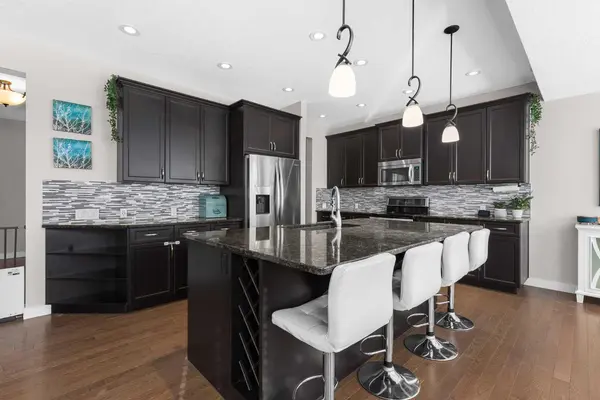 282 Mountainview DR, Okotoks, AB T1S 0N1