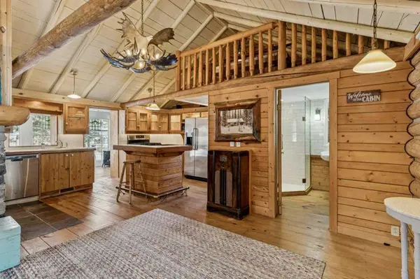 4 Pine AVE, Bragg Creek, AB T0L 0K0