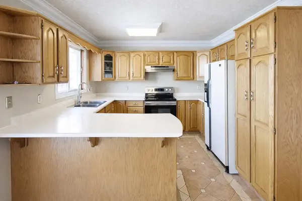 1502 54 Street, Edson, AB T7E 1H3