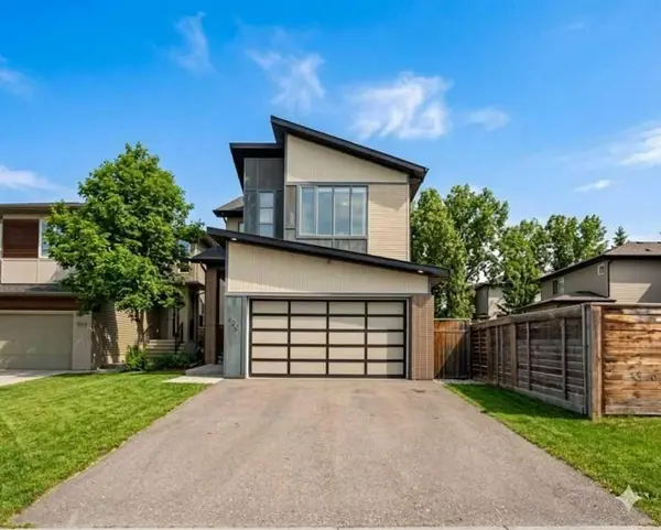 220 Walden HTS SE, Calgary, AB T2X 0V7