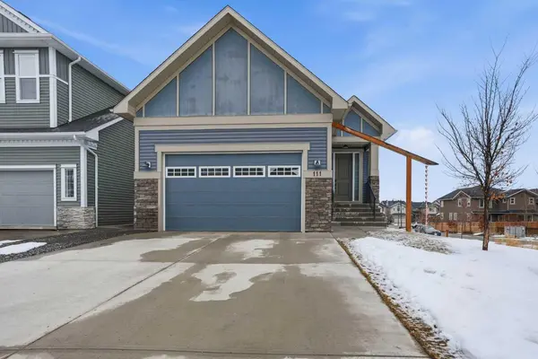 111 Crestridge VW SW, Calgary, AB T3B 1G8