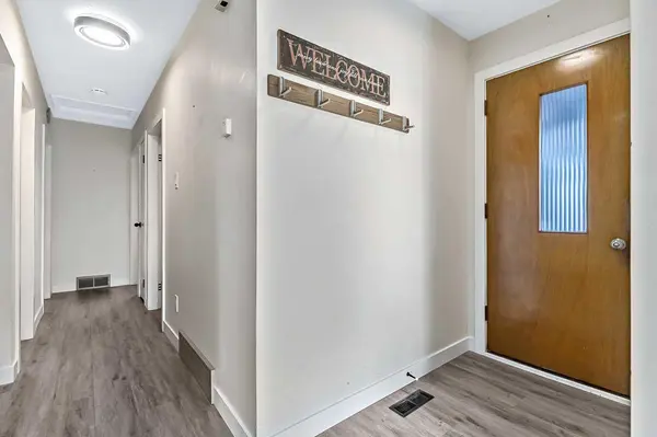 222 Springwood PL SW, Calgary, AB T2W 0L3