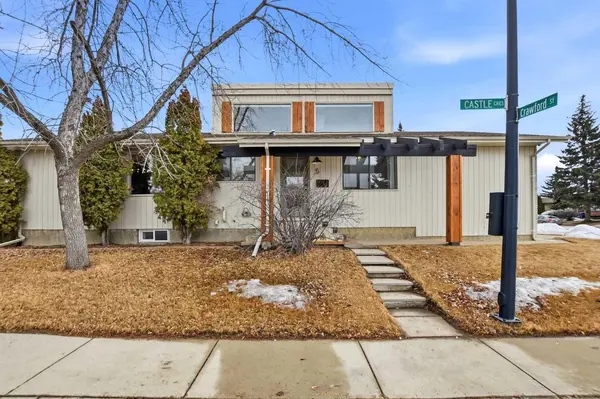 5 Crawford ST,  Red Deer,  AB T4P2G4